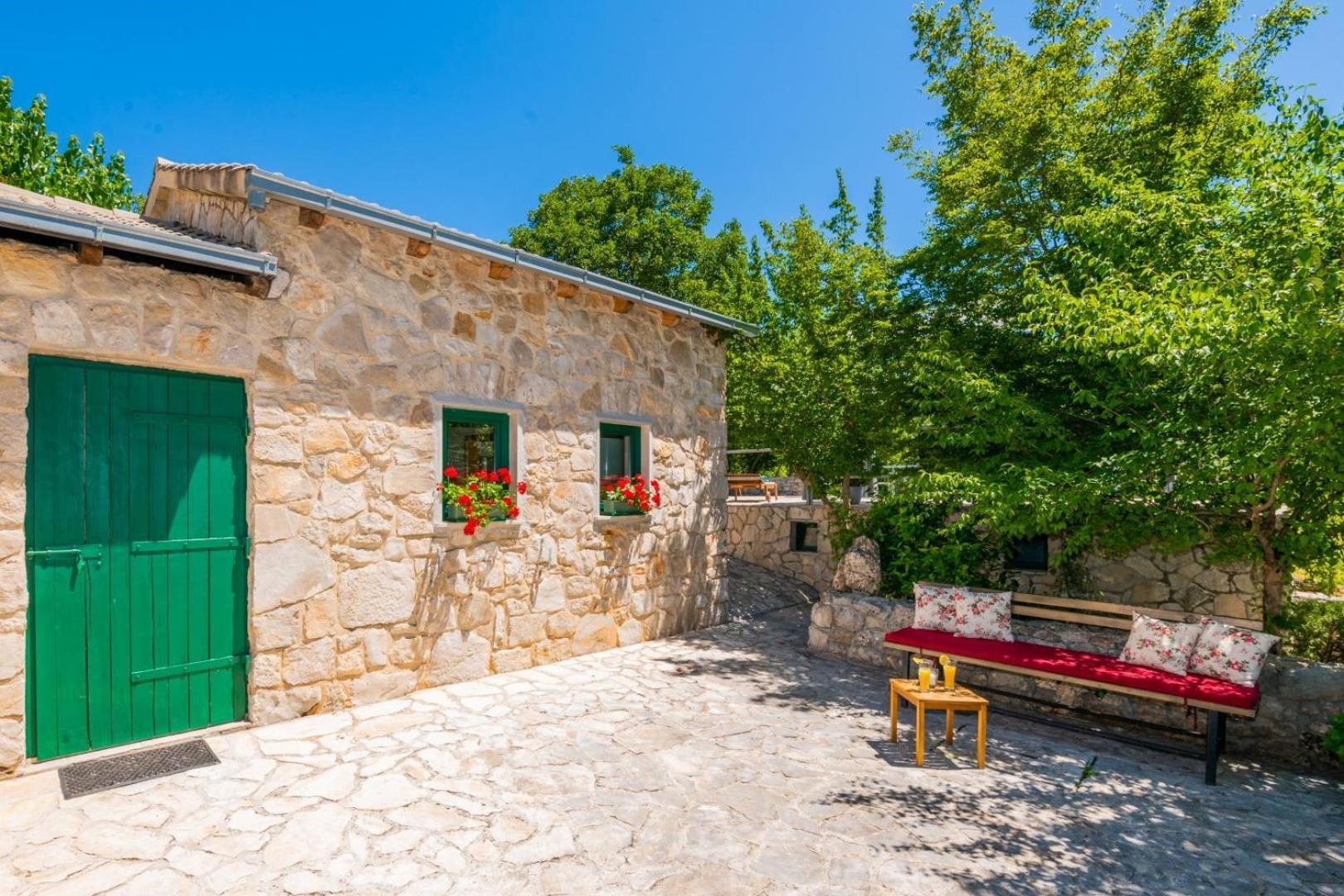 Villa Ognjistar In The Hinterland Of Makarska Riviera Zmijavci Εξωτερικό φωτογραφία